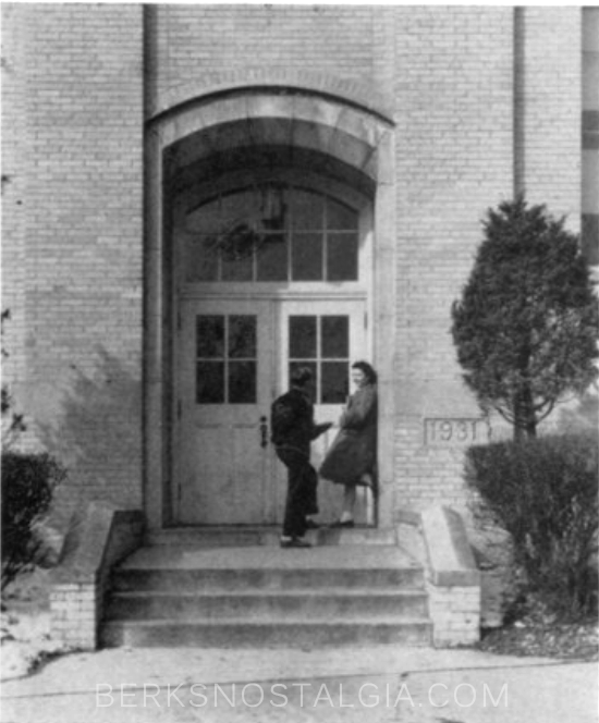 Mohnton High School